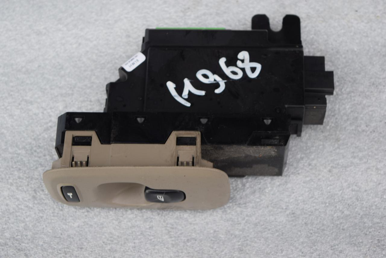 кнопка стеклоподъемника двери Volvo XC90 1 поколение 2006, 2.4 л., D5, D 5244 T4, дизель, АКПП, черный, внедорожник 5 дв., полный подключаемый привод, 9401804 - фото №1