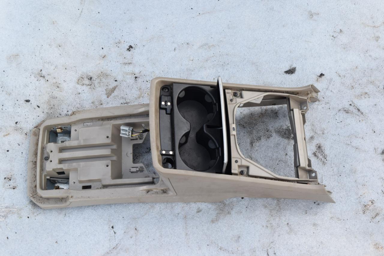 консоль салона Volvo XC90 1 поколение 2006, 2.4 л., D5, D 5244 T4, дизель, АКПП, черный, внедорожник 5 дв., полный подключаемый привод - фото №1