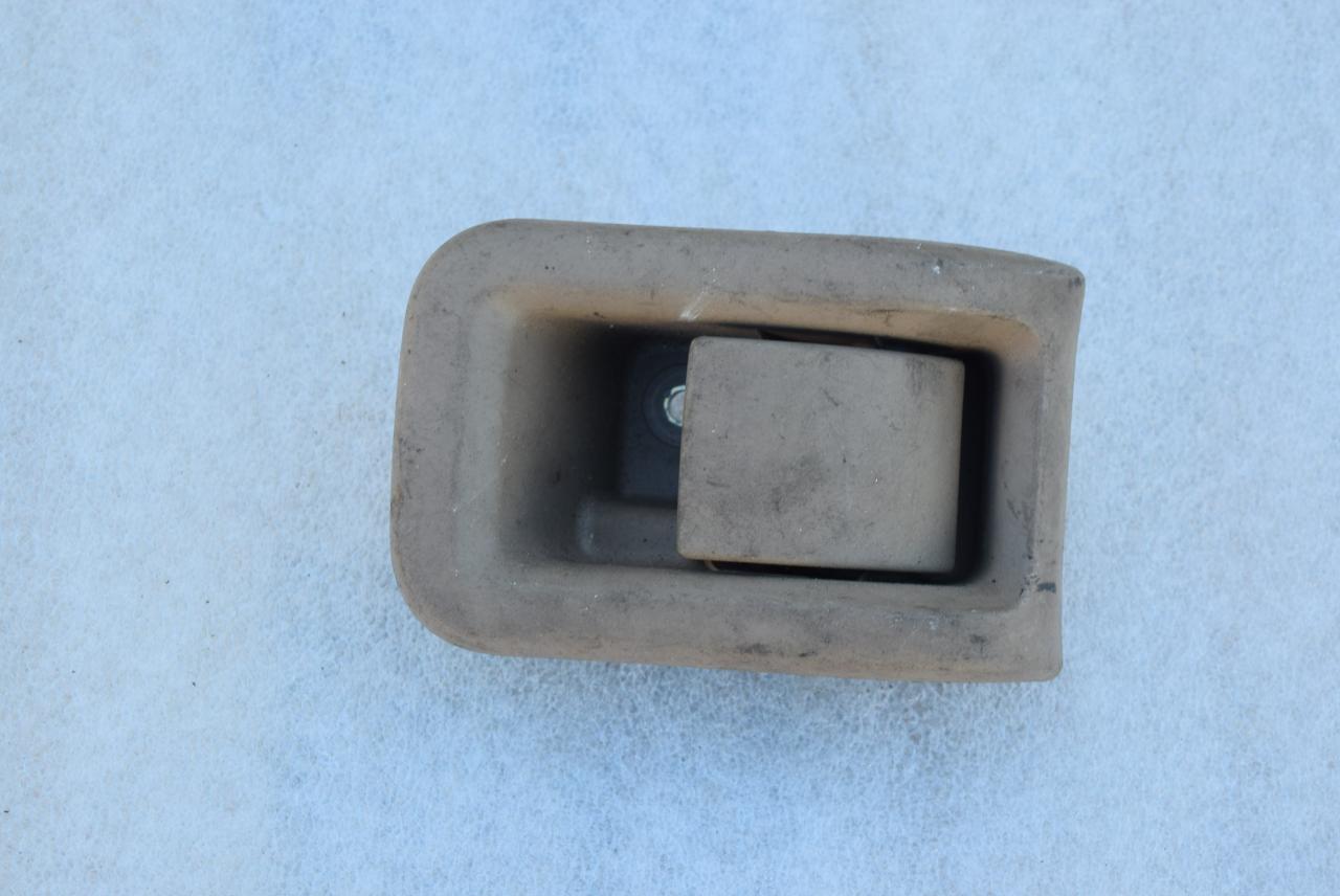 ручка открывания капота Volvo S80 2 поколение 2007, 2.4 л., дизель, АКПП, седан, правый руль, 30779851 - фото №1