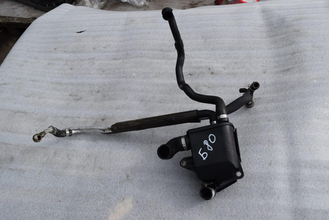 маслоотделитель (сапун) Volvo V70 1 поколение 1999, 2.4 л., i, B 5244 S2, бензин, АКПП, седан, 1271988 - фото №1