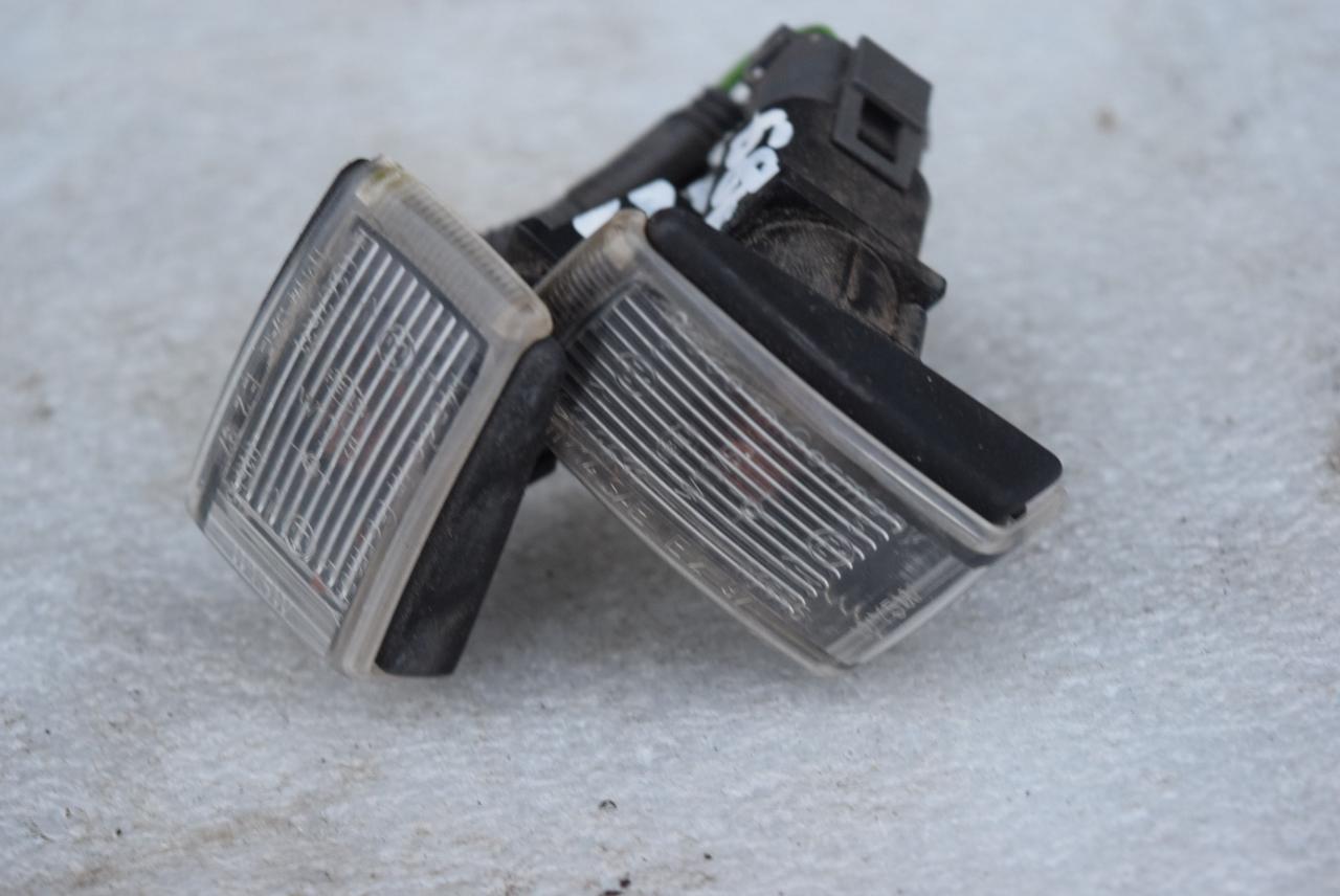 повторитель поворота на крыле Volvo V70 1 поколение 1999, 2.4 л., i, B 5244 S2, бензин, АКПП, седан - фото №1