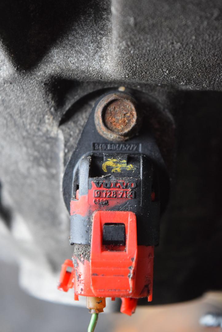 датчик скорости Volvo 850 1 поколение 1993, 2.5 л., i, бензин, МКПП, седан, 9128712 - фото №1