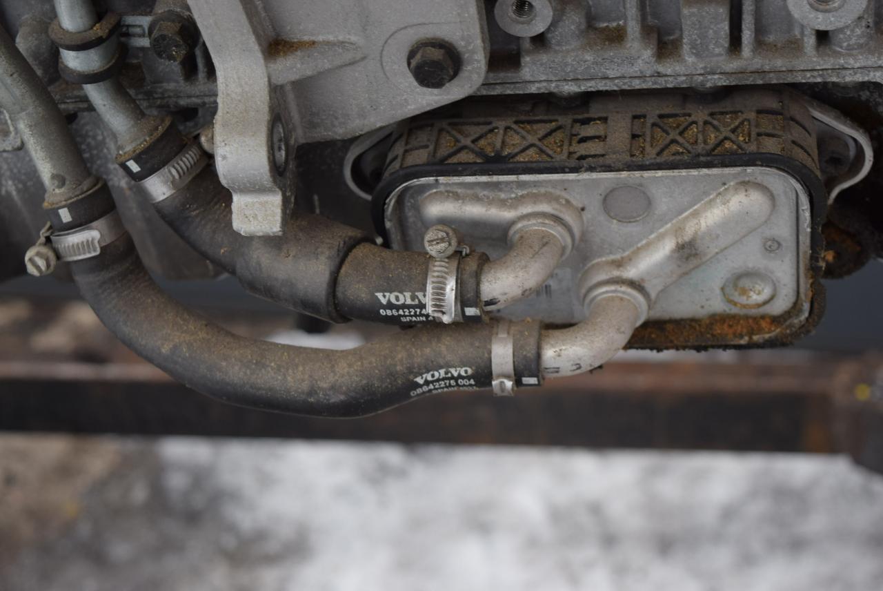 радиатор масляный Volvo XC90 1 поколение 2003, 2.9 л., Ti, бензин, АКПП, внедорожник 5 дв., 30622090 - фото №1