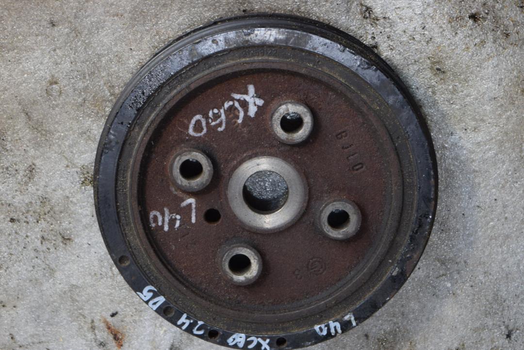 шкив коленвала Volvo XC60 1 поколение 2011, 2.4 л., дизель, АКПП, универсал, 31258122 - фото №1