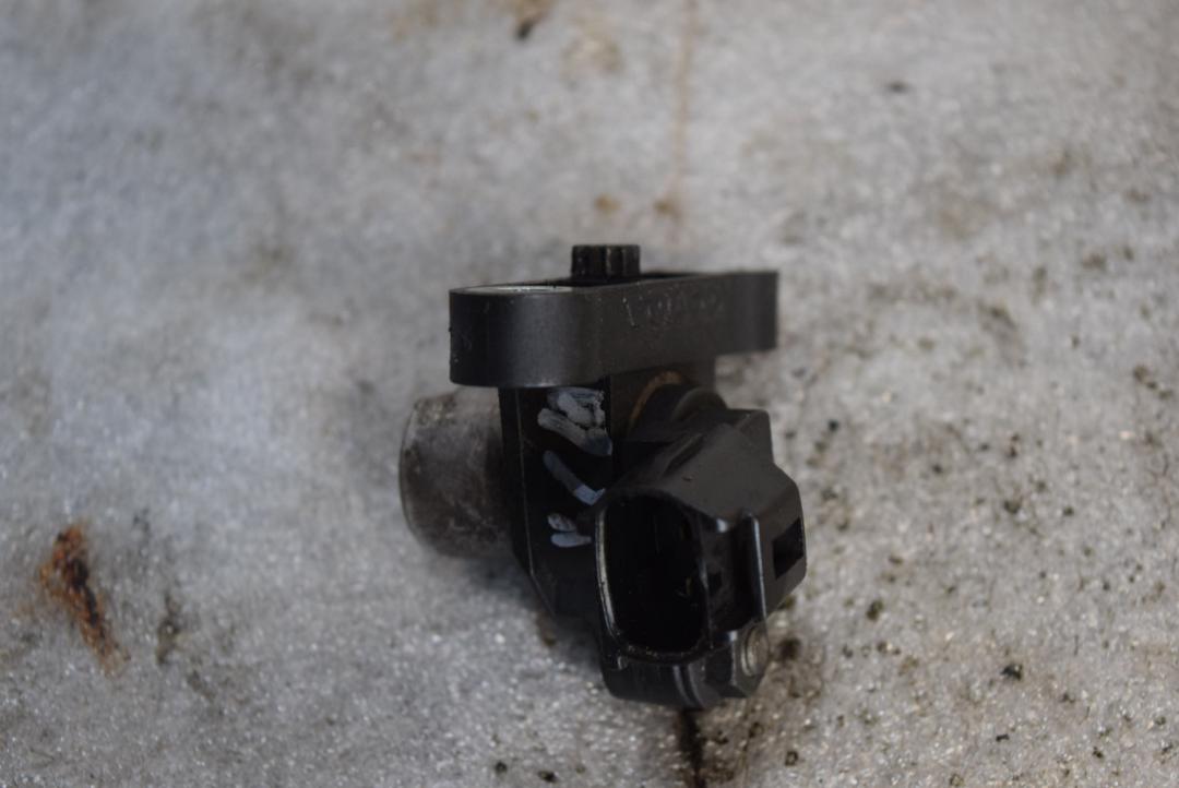 датчик коленвала Volvo XC60 1 поколение 2011, 2.4 л., дизель, АКПП, универсал, 30637803 - фото №1