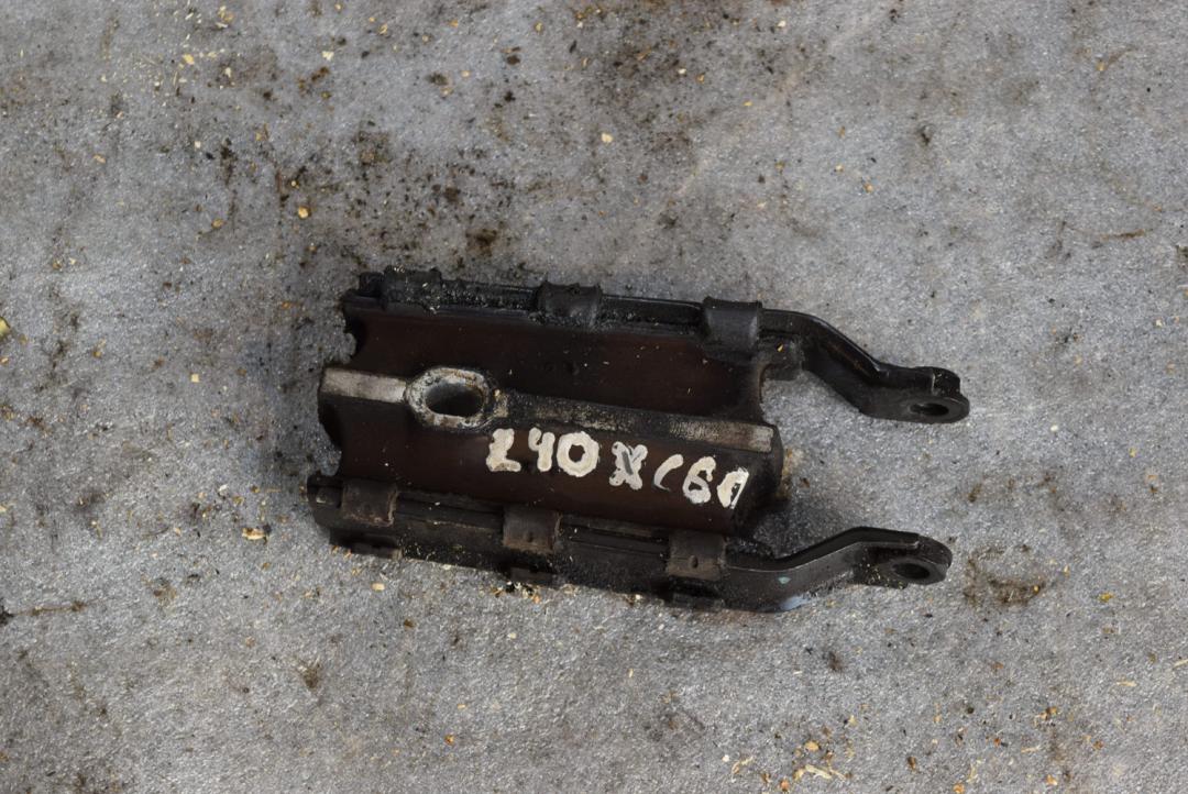 подушка крепления двигателя Volvo XC60 1 поколение 2011, 2.4 л., D 5244 T10, дизель, АКПП, универсал, 31262935 - фото №1