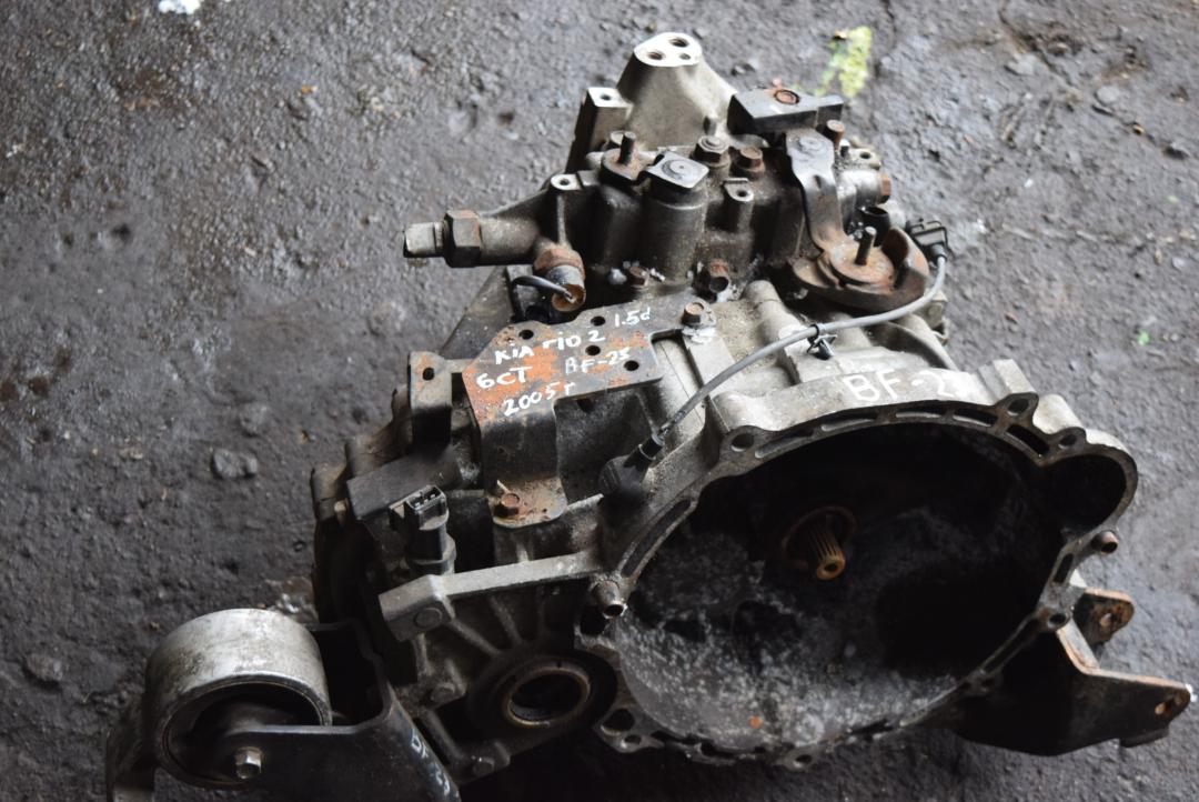 КПП механическая (МКПП) Kia Rio 2 поколение 2008, 1.5 л., дизель, МКПП, хетчбэк 5 дв., P51763 - фото №1