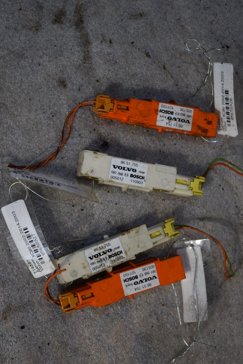 датчик удара Volvo XC90 1 поколение 2004, 2.9 л., бензин, АКПП, песочный, универсал, правый руль, 8651754 - фото №1