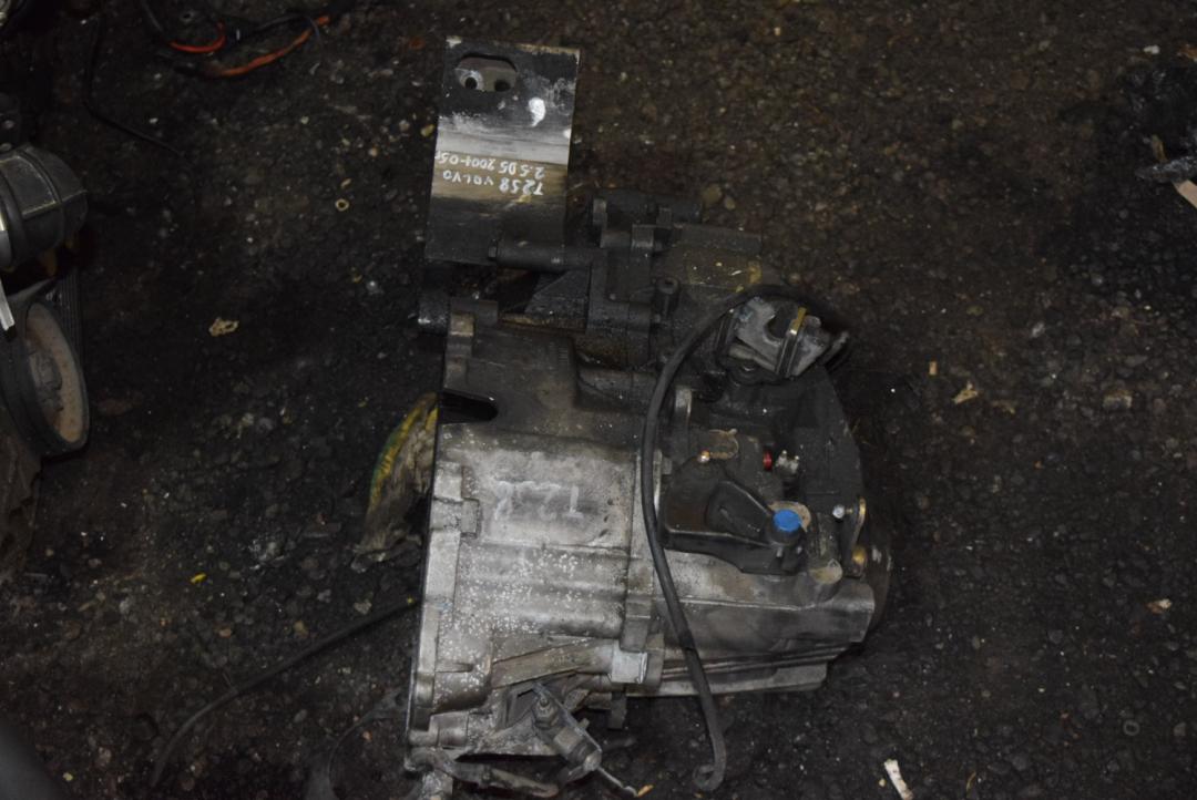 КПП механическая (МКПП) Volvo S60 1 поколение 2003, 2.4 л., дизель, МКПП, седан, M56L21 - фото №1