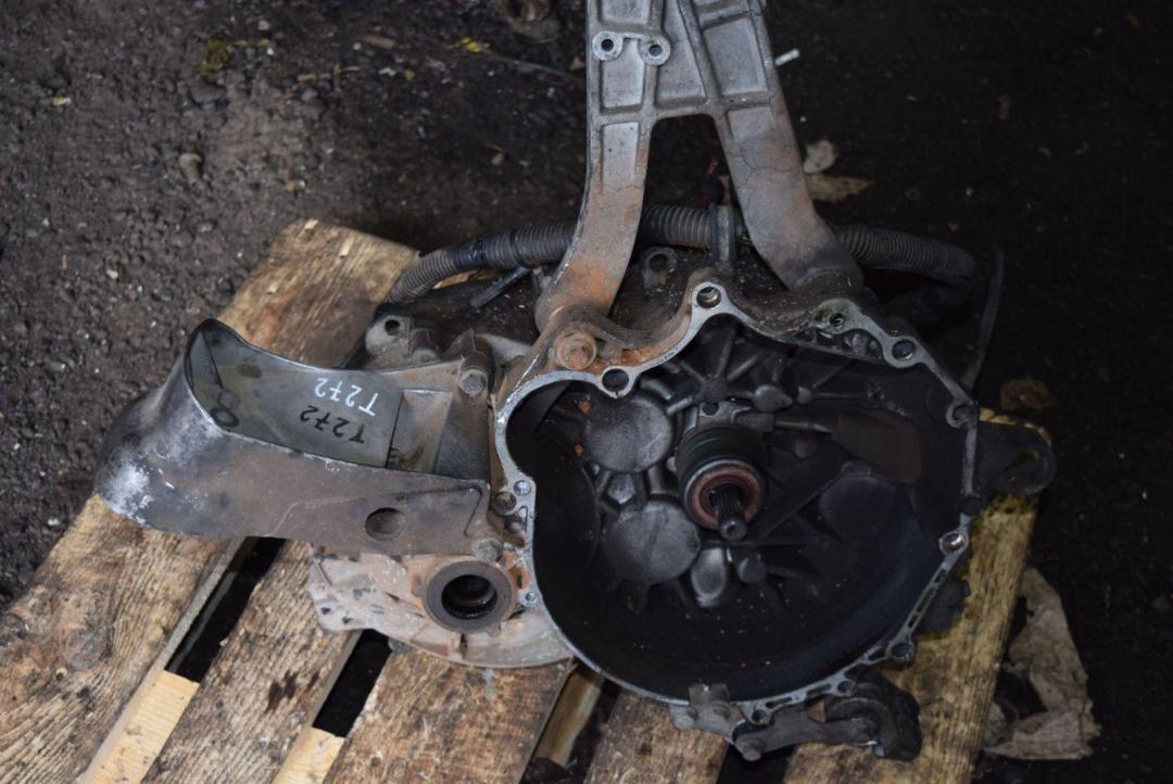 КПП механическая (МКПП) Volvo V70 1 поколение 1999, 2.5 л., дизель, МКПП, универсал - фото №1