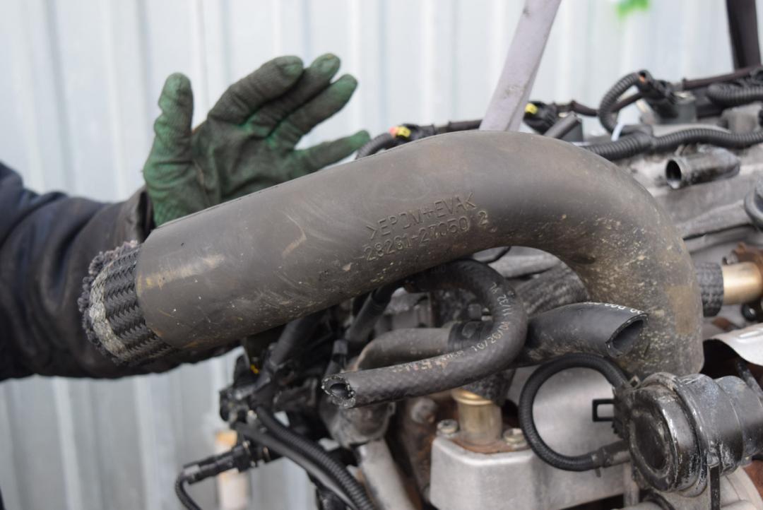 патрубок интеркулера Hyundai Santa Fe 1 поколение (SM) 2002, 2.0 л., D4EA, дизель, АКПП, внедорожник 5 дв., 282812705 - фото №1