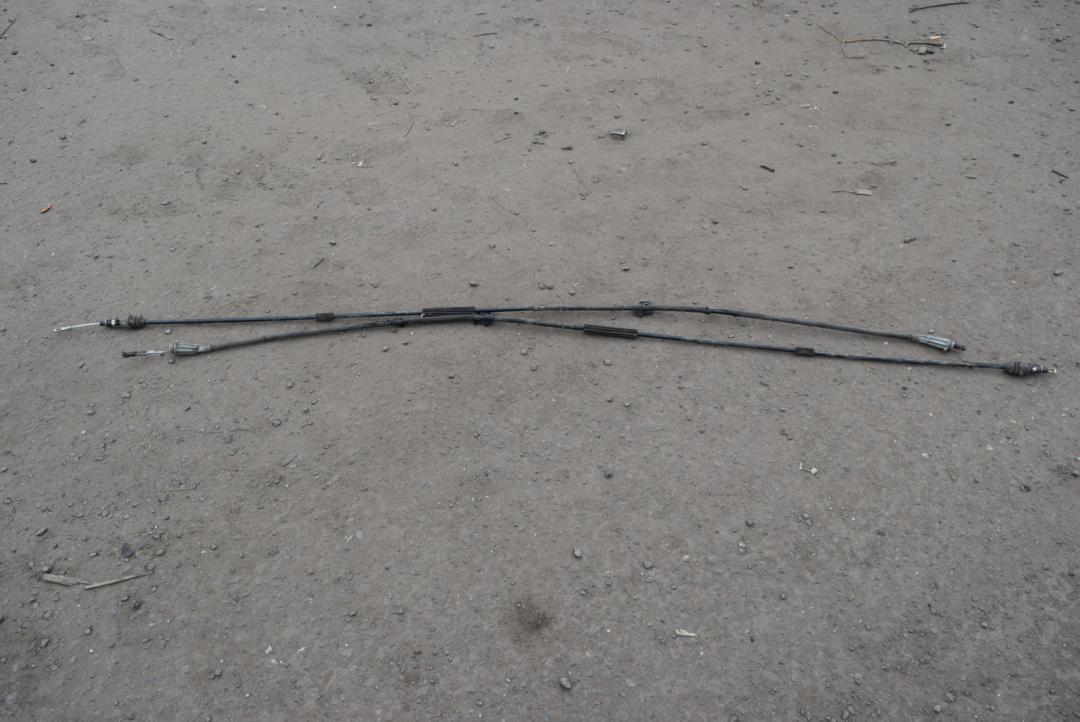 трос ручника Volvo S80 1 поколение 2000, 2.9 л., бензин, АКПП, синий, седан, 9434192 - фото №1