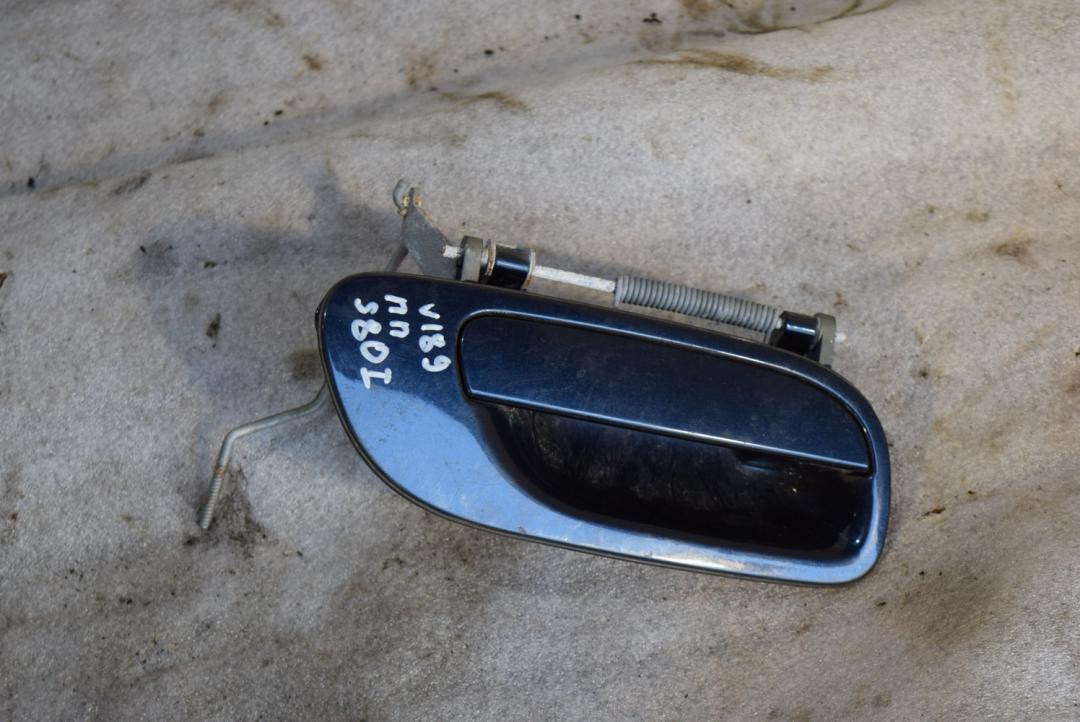 ручка наружная Volvo S80 1 поколение 2000, 2.9 л., бензин, АКПП, синий, седан - фото №1