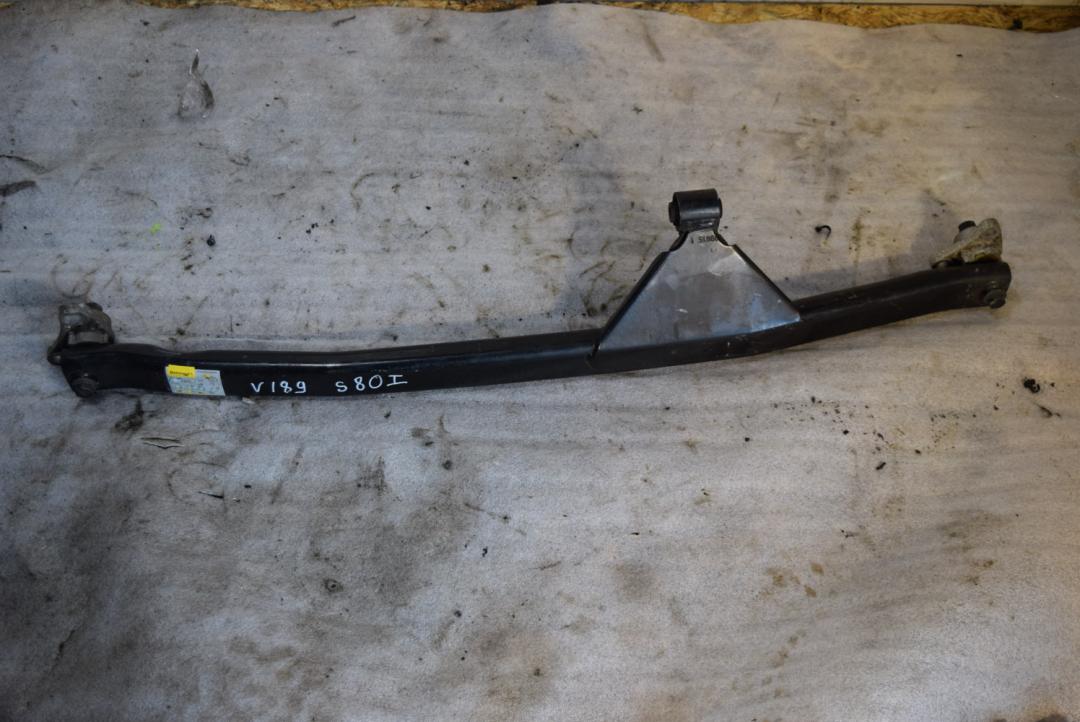 распорка стоек Volvo S80 1 поколение 2000, 2.9 л., бензин, АКПП, синий, седан, 9203968, 9203967 - фото №1