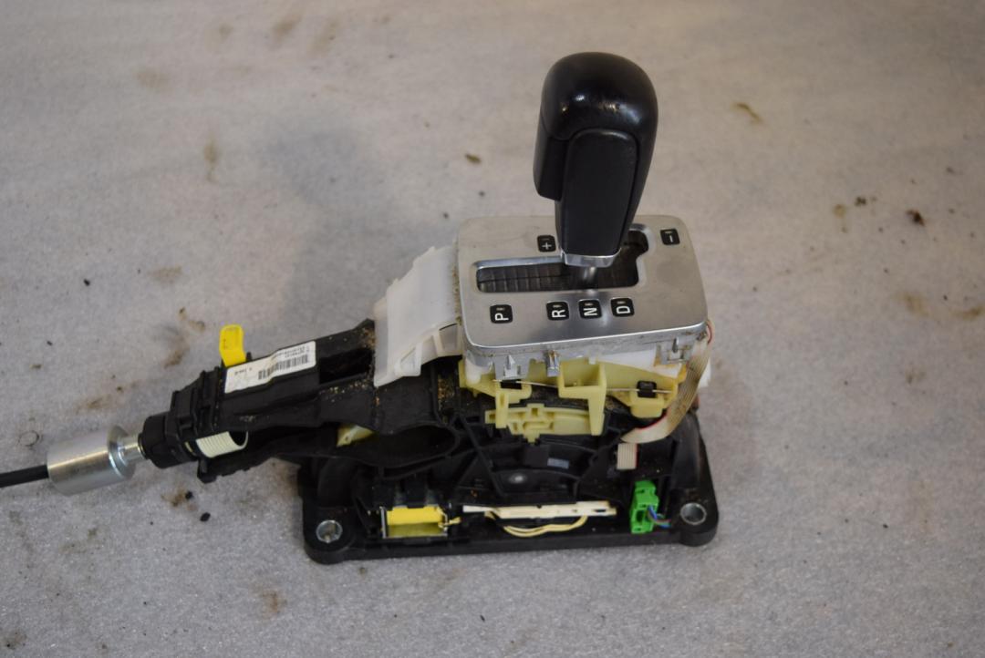 кулиса Volvo XC60 1 поколение 2010, 3.2 л., бензин, АКПП, черный, универсал, 30759121 - фото №1