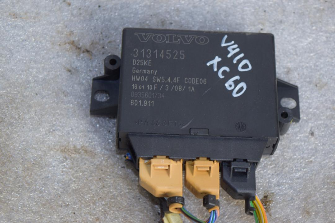 блок управления парктрониками Volvo XC60 1 поколение 2010, 3.2 л., бензин, АКПП, черный, универсал, 31314525 - фото №1