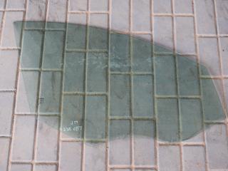 стекло двери передней правой Volvo XC60 1 поколение 2010, 3.2 л., бензин, АКПП, черный, универсал