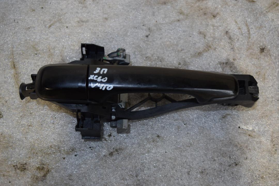 ручка наружная задняя правая Volvo XC60 1 поколение 2010, 3.2 л., бензин, АКПП, черный, универсал - фото №1