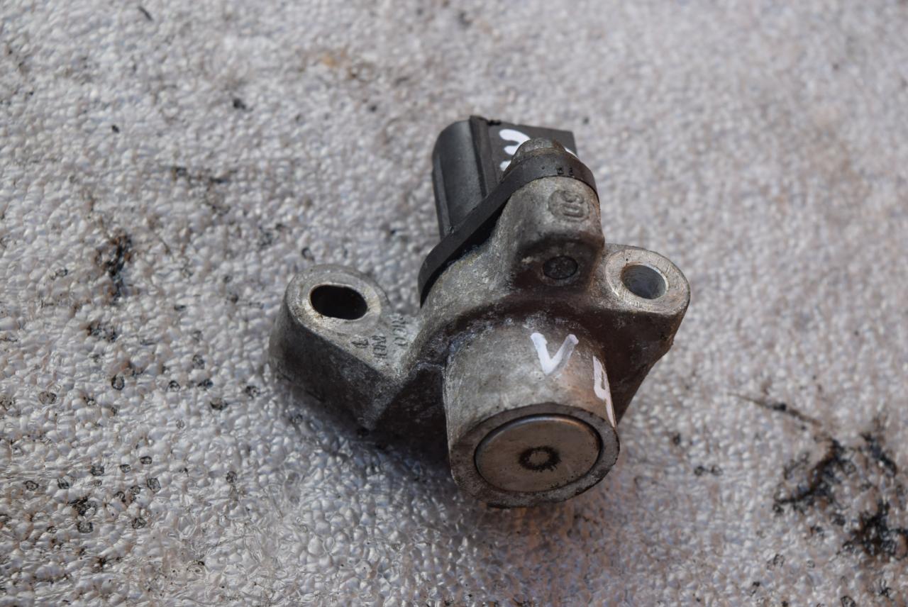 датчик коленвала Volvo XC60 1 поколение 2010, 3.2 л., бензин, АКПП, черный, универсал, 6G9N6C315AB - фото №1