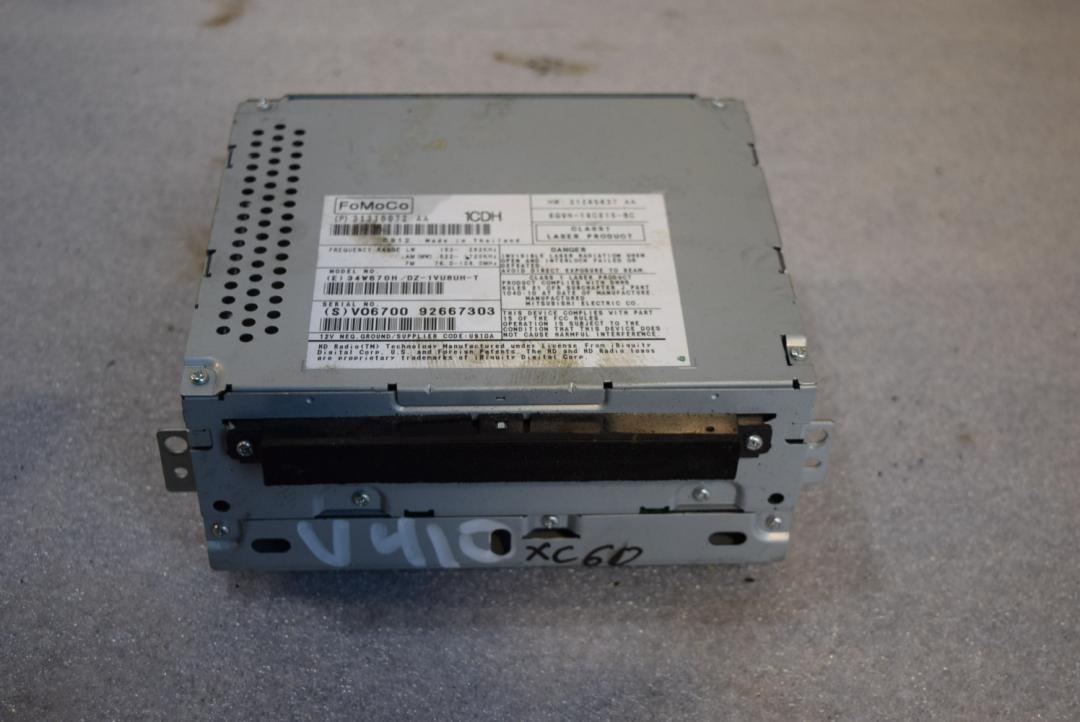 магнитола Volvo XC60 1 поколение 2010, 3.2 л., бензин, АКПП, черный, универсал, 31310072AA - фото №1