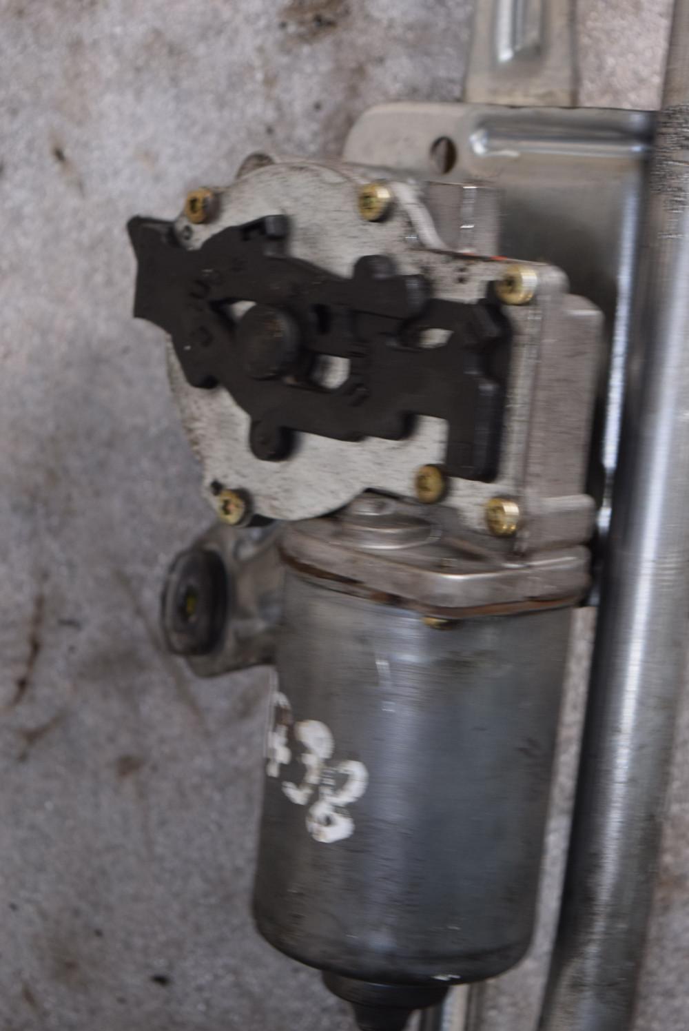 моторчик передних стеклоочистителей (дворников) Volvo S80 1 поколение 2003, 2.0 л., B 5204 T4, бензин, седан, 9171901, 404606 - фото №1