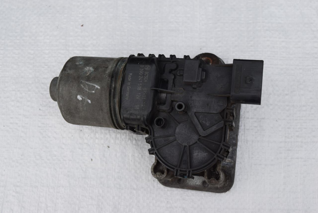 моторчик передних стеклоочистителей (дворников) Fiat Doblo 2 поколение 2012, 1.4 л., дизель, МКПП, фургон, 0390241538 - фото №1