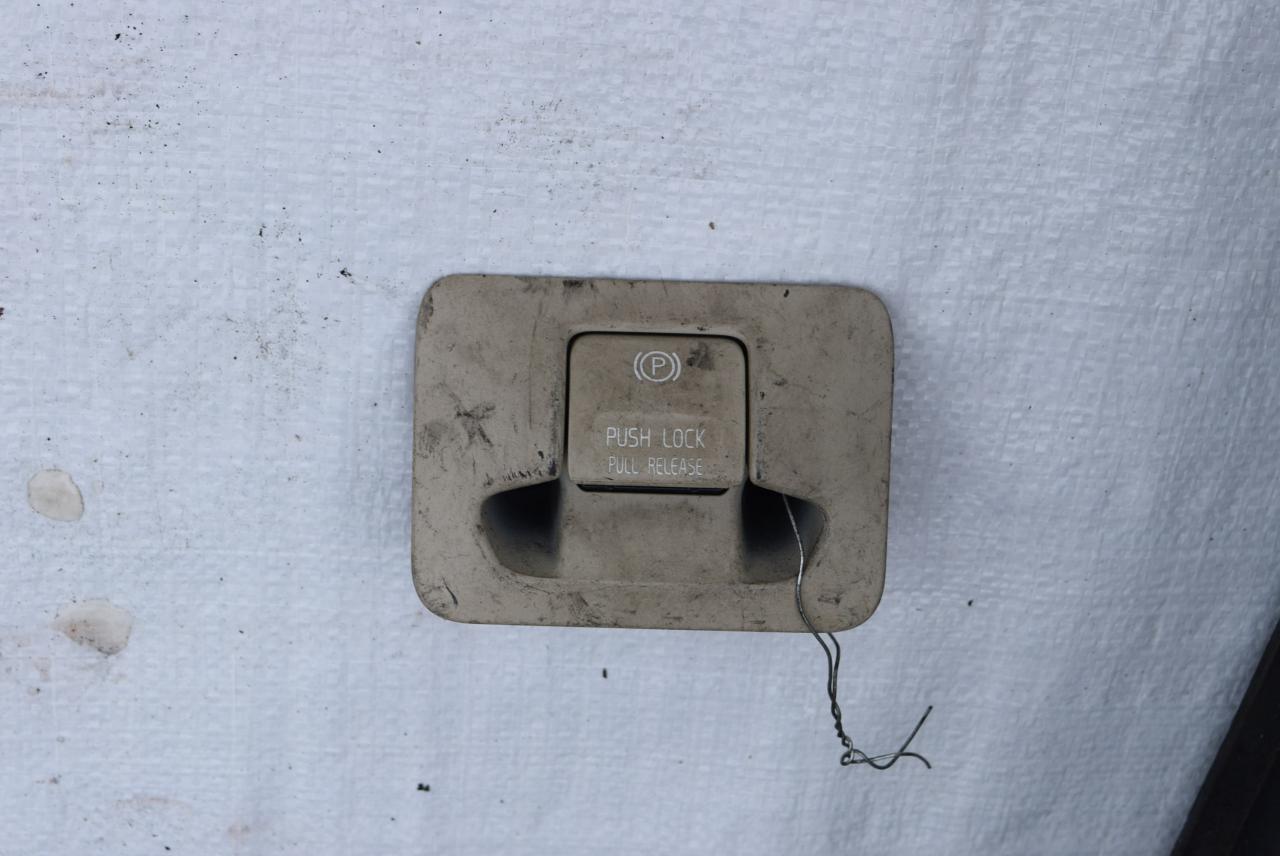 кнопка ручного тормоза (ручника) Volvo S80 2 поколение 2007, 2.4 л., дизель, АКПП, седан, правый руль, 31334638 - фото №1