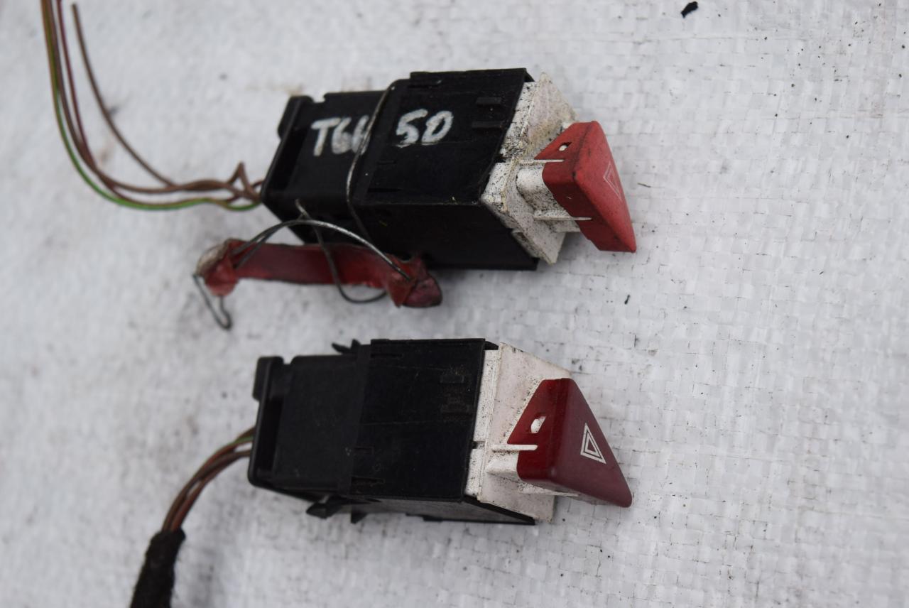 кнопка аварийной сигнализации Volkswagen Passat B6 2008, 3.2 л., AXZ, бензин, АКПП, седан, правый руль, 3C0953509A - фото №1