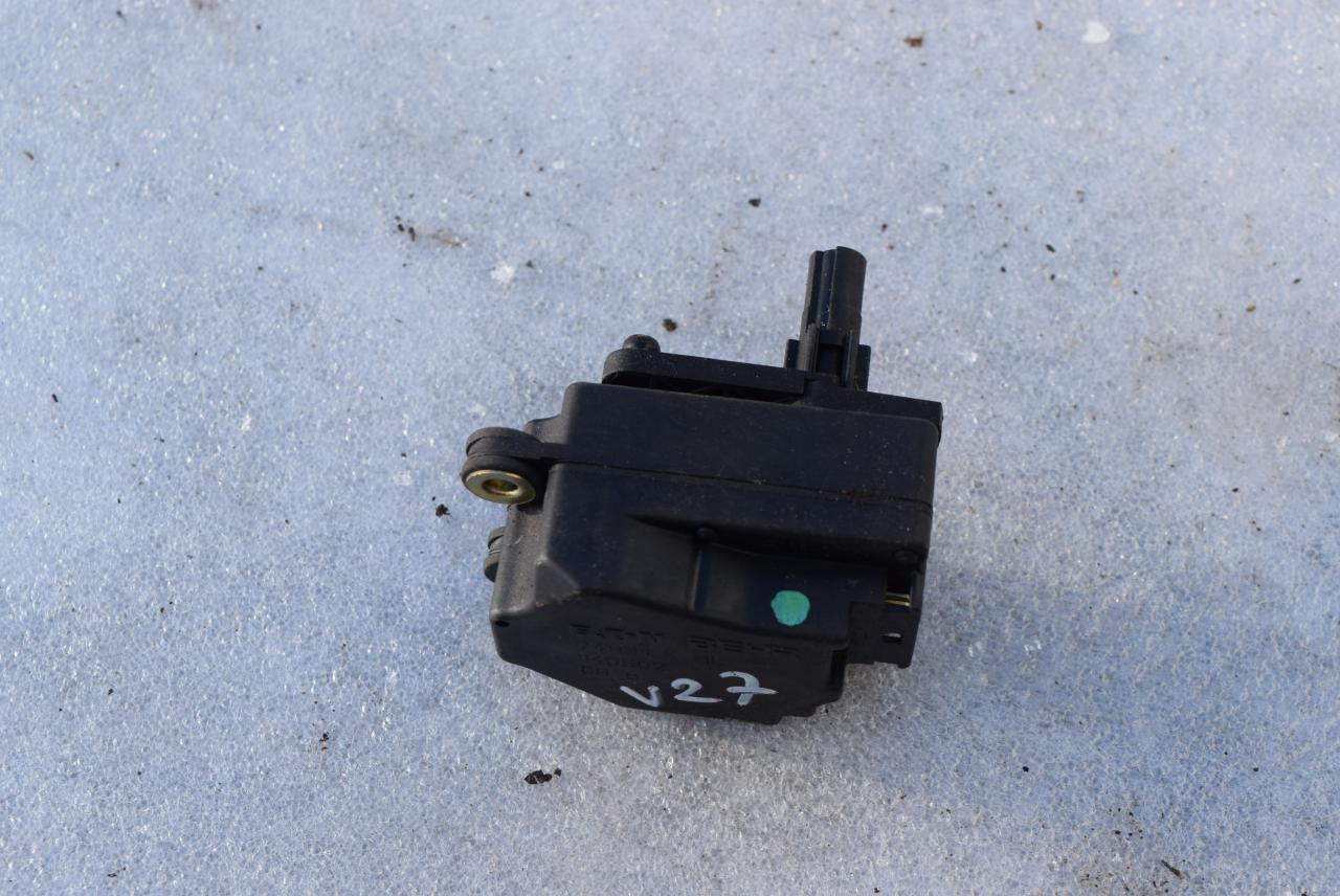 моторчик заслонки печки Volvo S80 1 поколение 2002, 2.9 л., i, B 6294 S, бензин, АКПП, седан, передний привод, 74931EML - фото №1