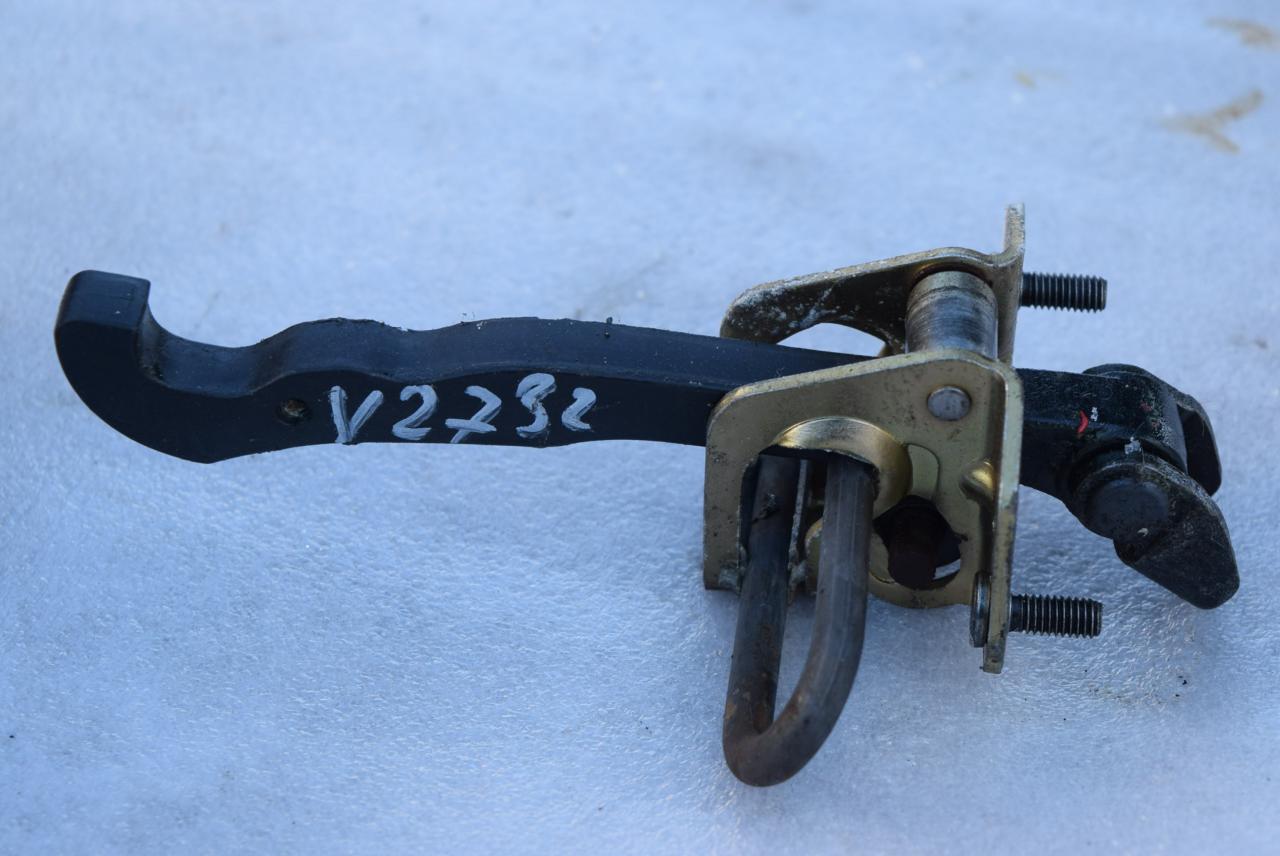 ограничитель открывания двери Volvo S80 1 поколение 2002, 2.9 л., i, B 6294 S, бензин, АКПП, седан, передний привод, 6810967 - фото №1