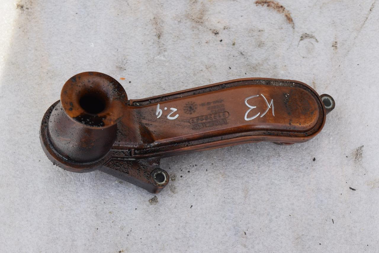 маслозаборник Volvo XC60 1 поколение 2012, 2.4 л., D5, D 5244 T10, дизель, АКПП, полный привод, 31330963 - фото №1