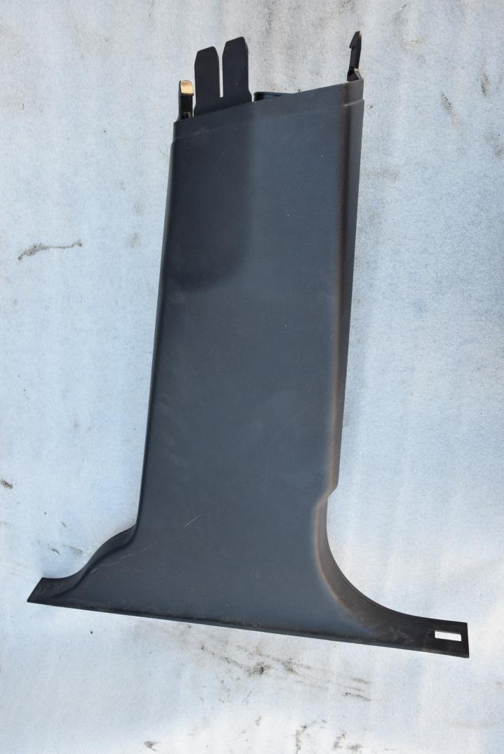 обшивка стойки центральной правой Volvo XC60 1 поколение 2012, 2.4 л., D5, D 5244 T10, дизель, АКПП, полный привод, 6841932 - фото №1