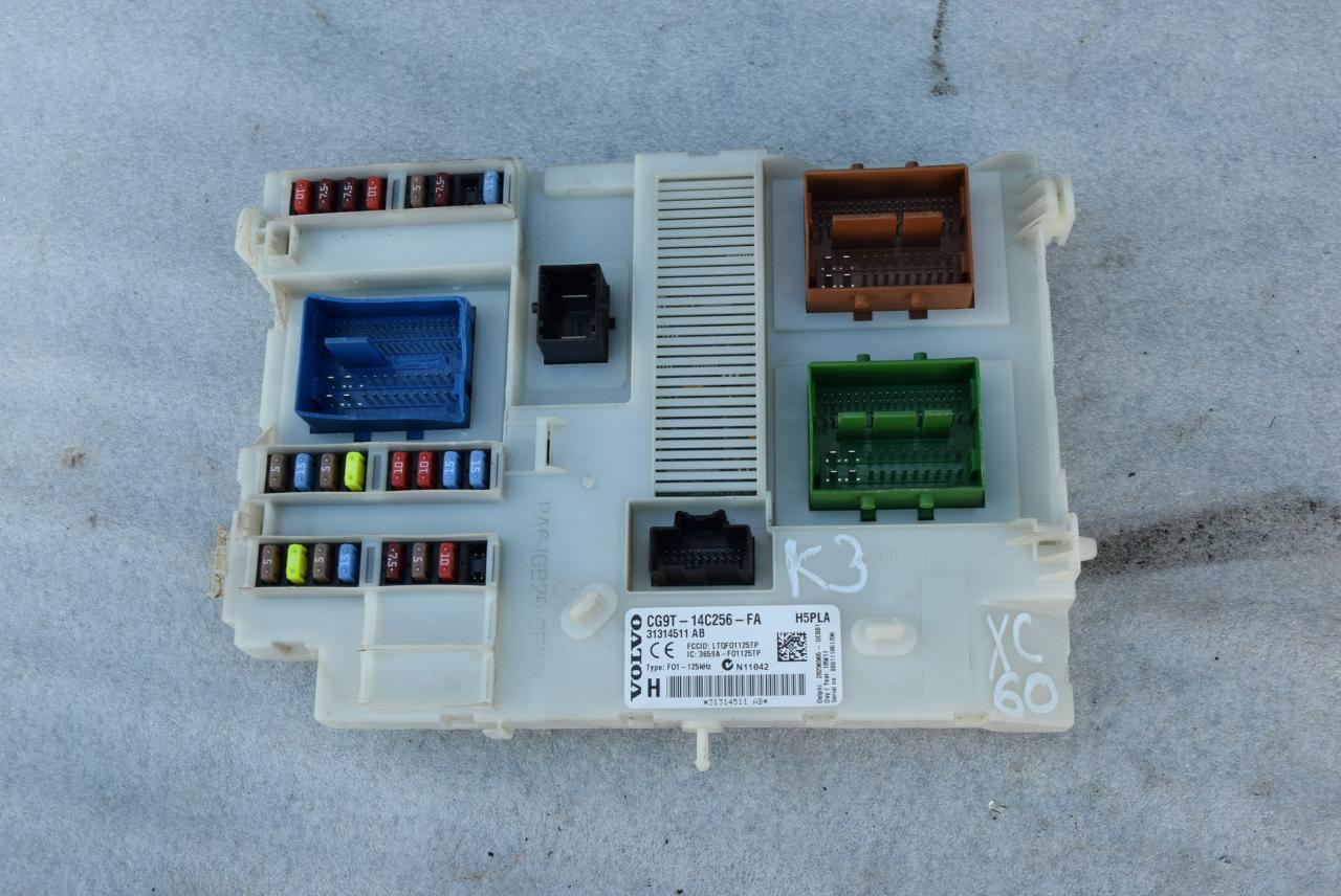 блок комфорта Volvo XC60 1 поколение 2012, 2.4 л., D5, D 5244 T10, дизель, АКПП, полный привод, 31314511AB, CG9T14C256FA - фото №1