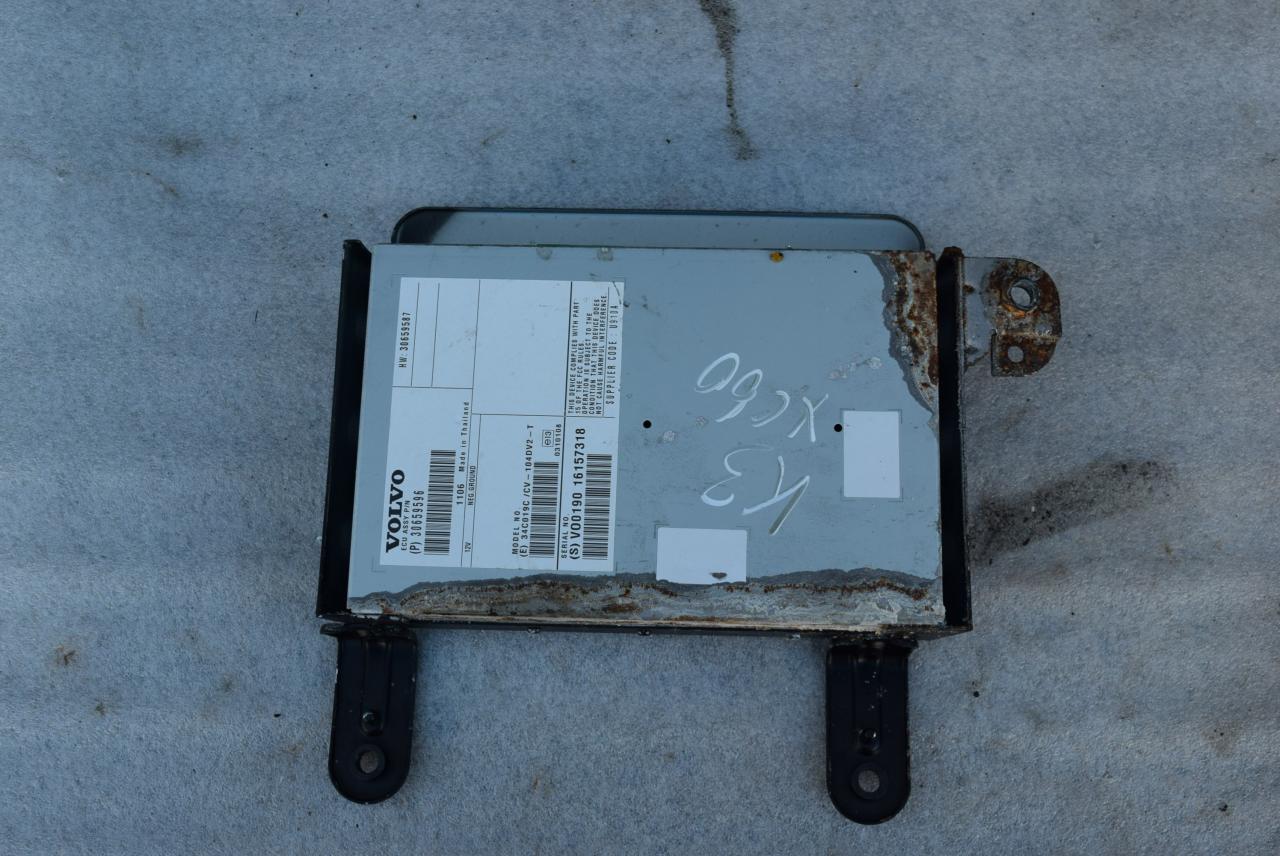 усилитель музыкальный Volvo XC60 1 поколение 2012, 2.4 л., D5, D 5244 T10, дизель, АКПП, полный привод, 30659596 - фото №1