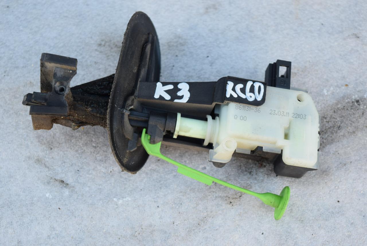 замок лючка топливного бака Volvo XC60 1 поколение 2012, 2.4 л., D5, D 5244 T10, дизель, АКПП, полный привод, 86113136 - фото №1