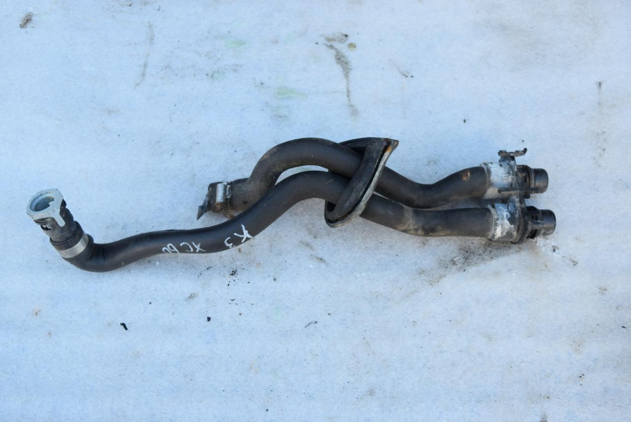 патрубок отопителя (печки) Volvo XC60 1 поколение 2012, 2.4 л., D5, D 5244 T10, дизель, АКПП, полный привод - фото №1