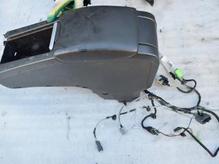 подлокотник Volvo XC60 1 поколение 2012, 2.4 л., D5, D 5244 T10, дизель, АКПП, полный привод, 31285608