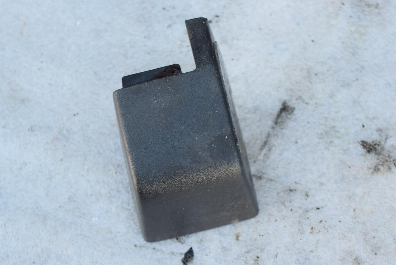 накладка на сиденье левая Volvo XC60 1 поколение 2012, 2.4 л., D5, D 5244 T10, дизель, АКПП, полный привод, 30749766 - фото №1