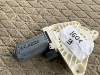 моторчик стеклоподъемника передний левый Volkswagen Passat B8 2015, 2.0 л., DBGA, дизель, седан