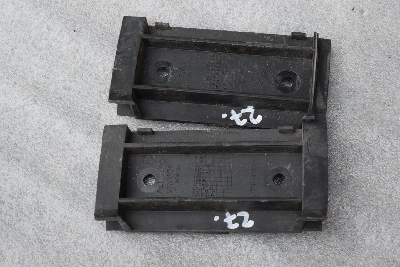 крепление бампера Volvo S80 1 поколение 2002, 2.9 л., i, B 6294 S, бензин, АКПП, седан, передний привод, 9151836 - фото №1