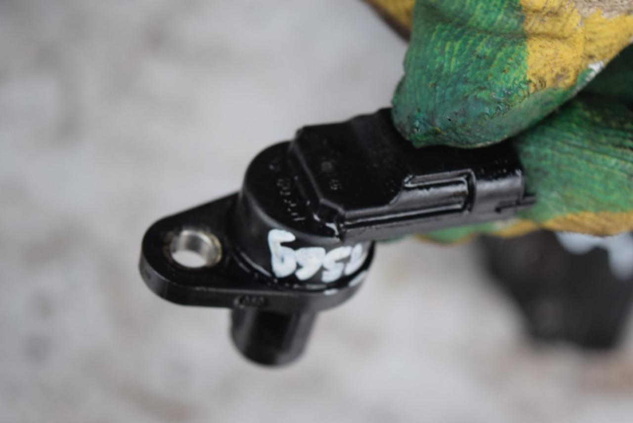 датчик распредвала Volvo V70 3 поколение 2008, 2.4 л., D5, D 5244 T5, дизель, АКПП, универсал, передний привод, 8658726, 0232103063 - фото №1