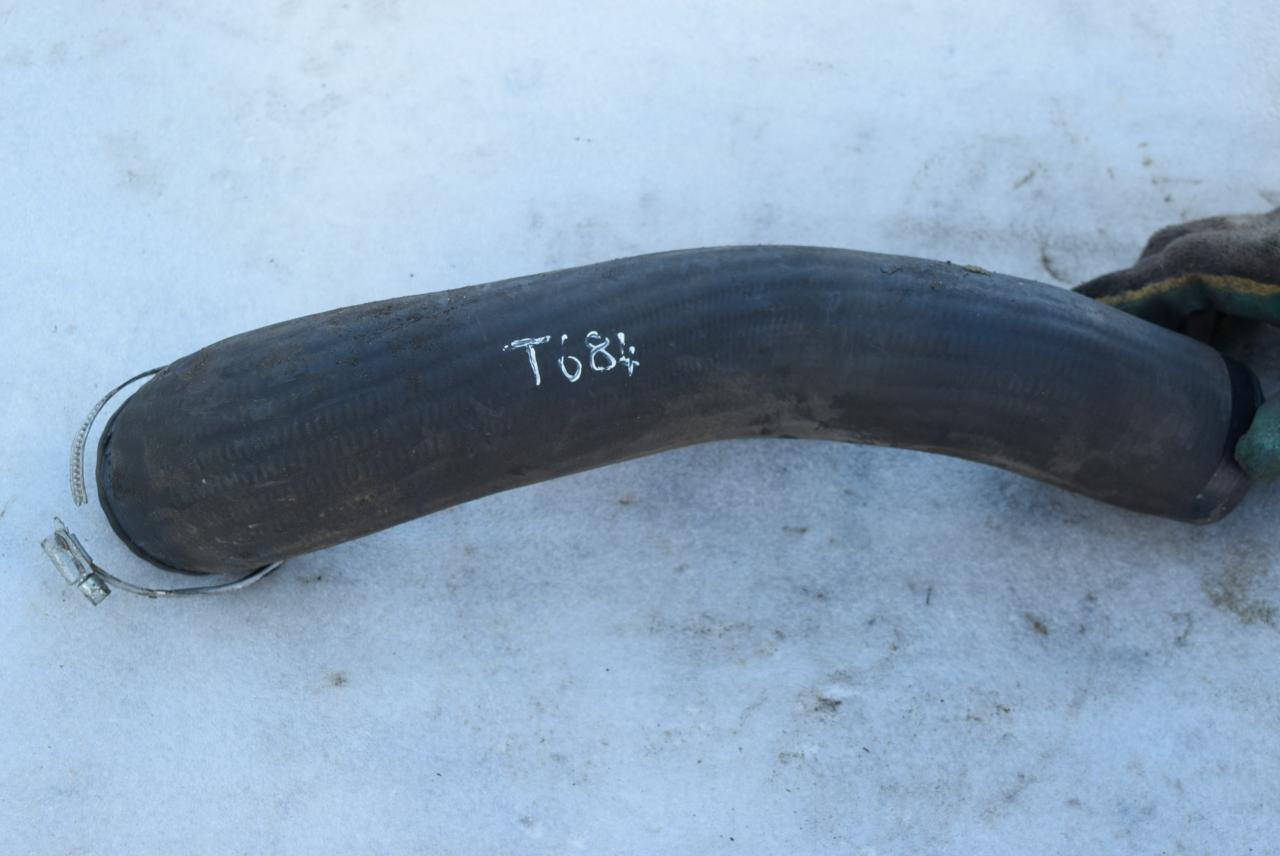 патрубок интеркулера Volvo XC90 1 поколение 2006, 2.4 л., D5, D 5244 T4, дизель, АКПП, внедорожник 5 дв., полный подключаемый привод, 30778627 - фото №1