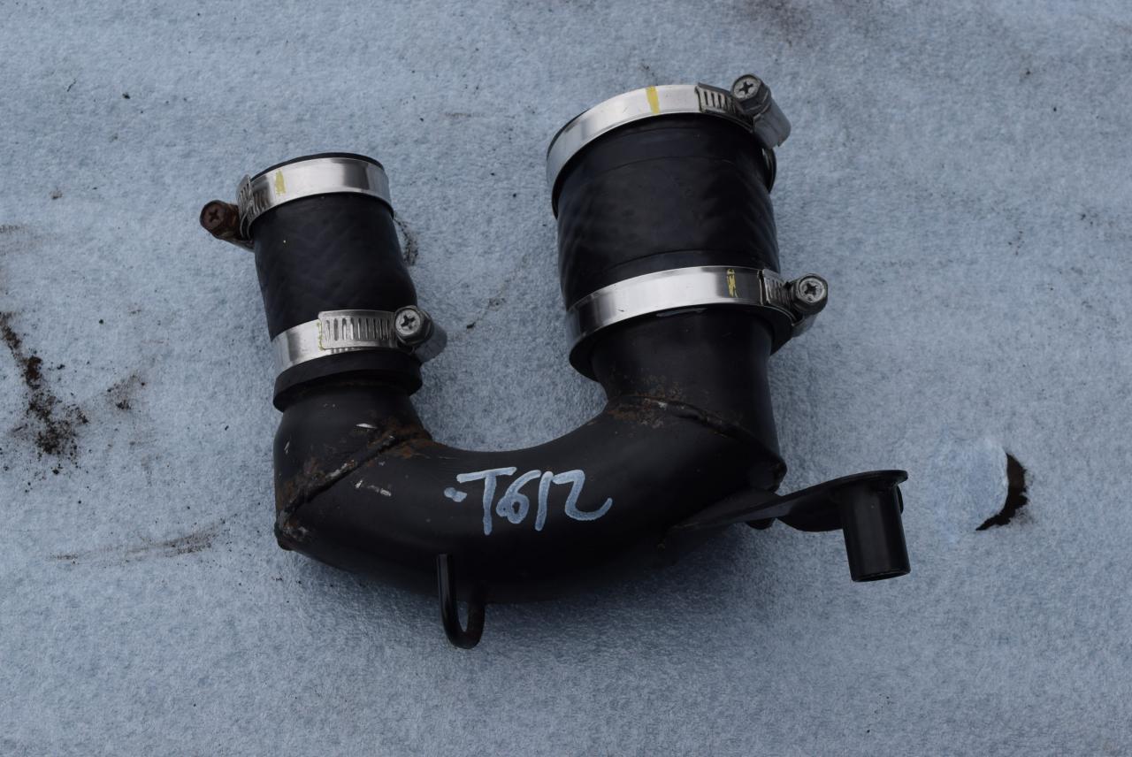 патрубок интеркулера Toyota Corolla Verso 1 поколение 2002, 2.0 л., D-4D, 1CD-FTV, дизель, МКПП - фото №1