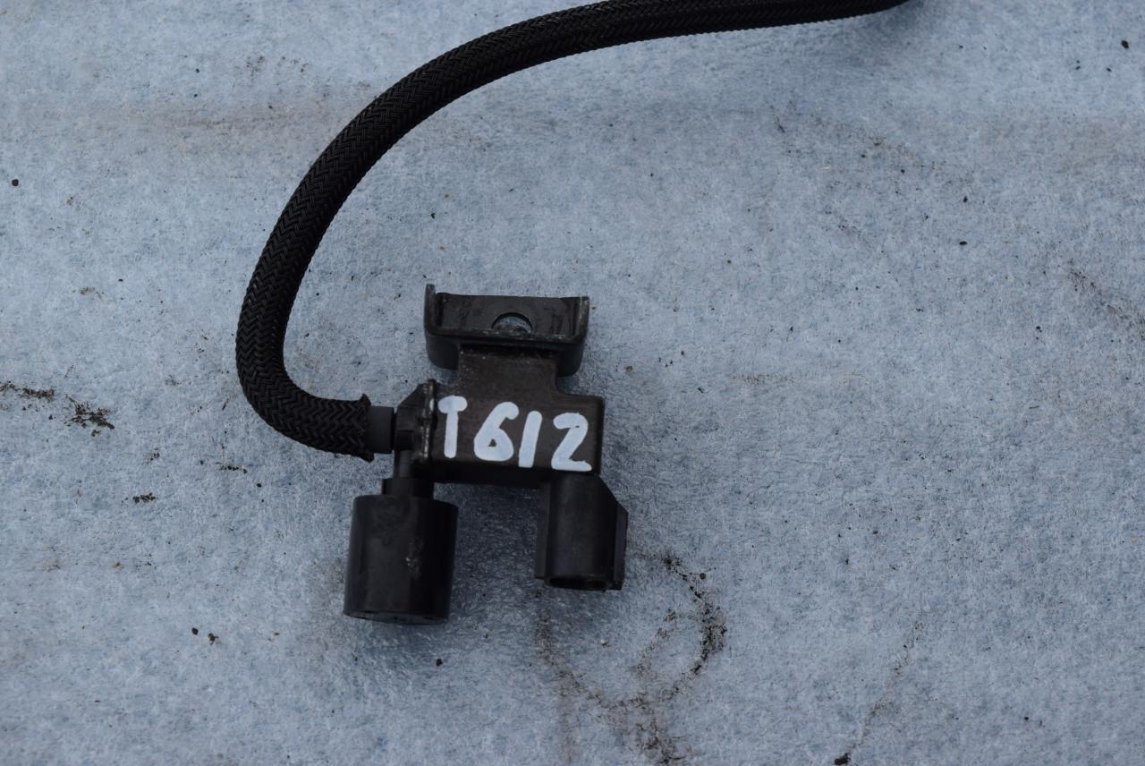 электромагнитный клапан Toyota Corolla Verso 1 поколение 2002, 2.0 л., D-4D, 1CD-FTV, дизель, МКПП - фото №1