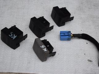 заглушка Kia Sorento 1 поколение [рестайлинг] 2008, 2.5 л., CRDi, D4CB, дизель, МКПП, внедорожник 5 дв., правый руль, 937753E000