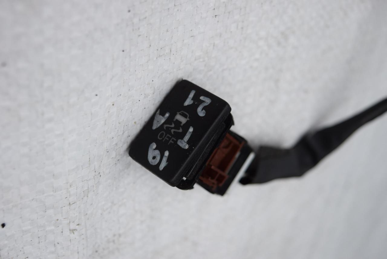 кнопка ASC / ESP Toyota Auris 1 поколение 2007, 2.2 л., 2AD-FHV, дизель, МКПП, хетчбэк 5 дв. - фото №1