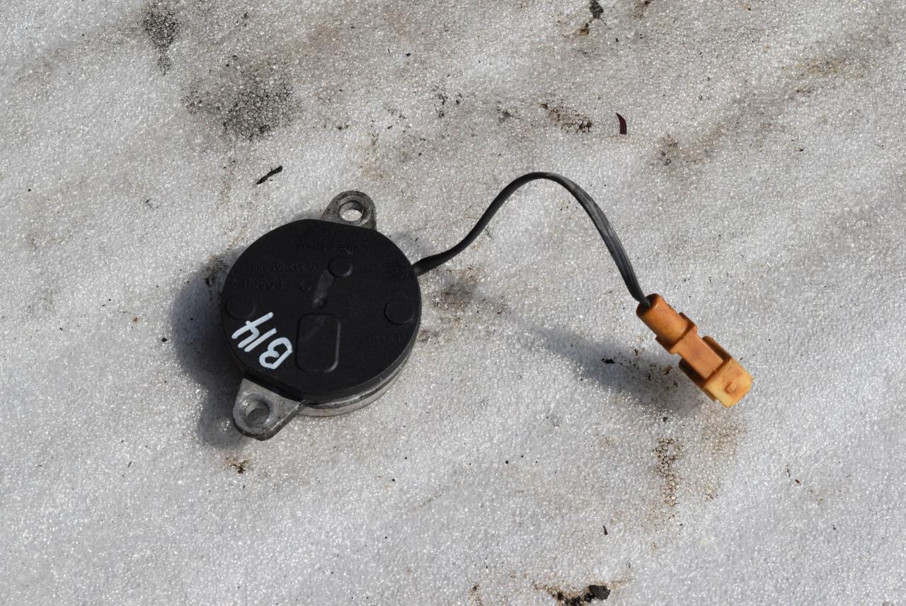 датчик распредвала Volvo 850 1 поколение 1992, 2.5 л., i, бензин, МКПП, седан, передний привод, 0232101009, 1383966 - фото №1