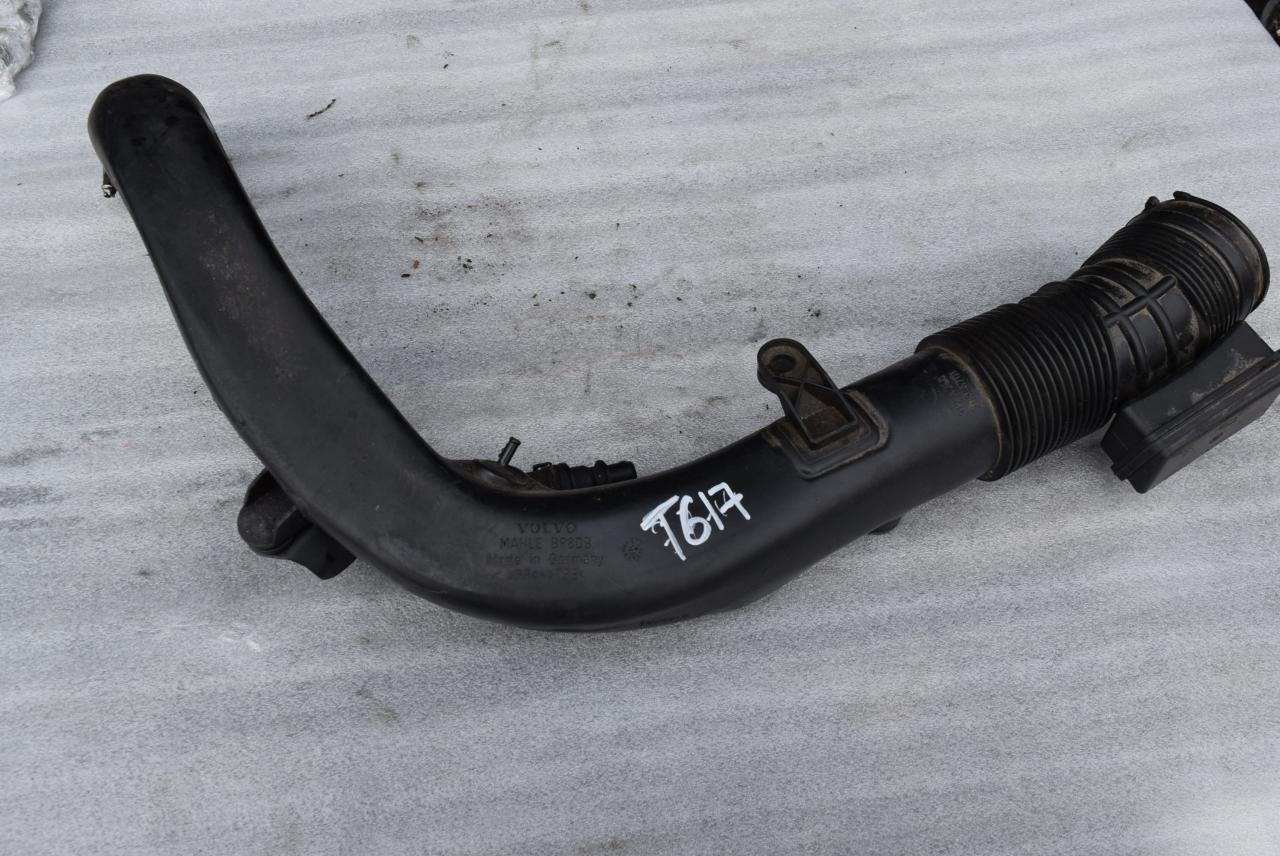 патрубок воздушного фильтра Volvo XC70 3 поколение 2010, 2.4 л., D5, D 5244 T10, дизель, АКПП, универсал, полный привод, 31274766 - фото №1