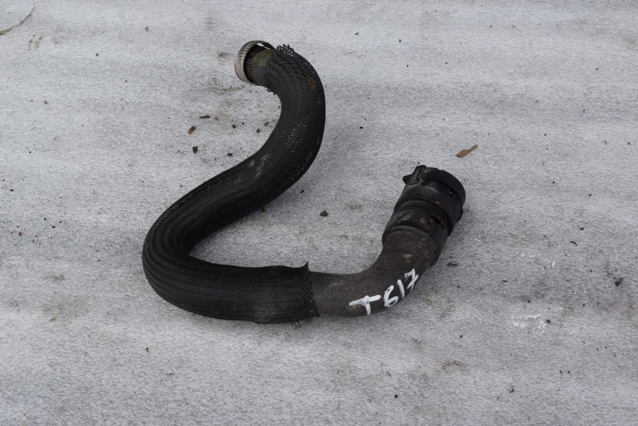 патрубок отопителя (печки) Volvo XC70 3 поколение 2010, 2.4 л., D5, D 5244 T10, дизель, АКПП, универсал, полный привод, 8G918B159CB - фото №1