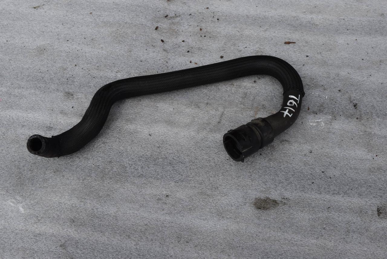 патрубок отопителя (печки) Volvo XC70 3 поколение 2010, 2.4 л., D5, D 5244 T10, дизель, АКПП, универсал, полный привод, 30757462, 30757462006 - фото №1